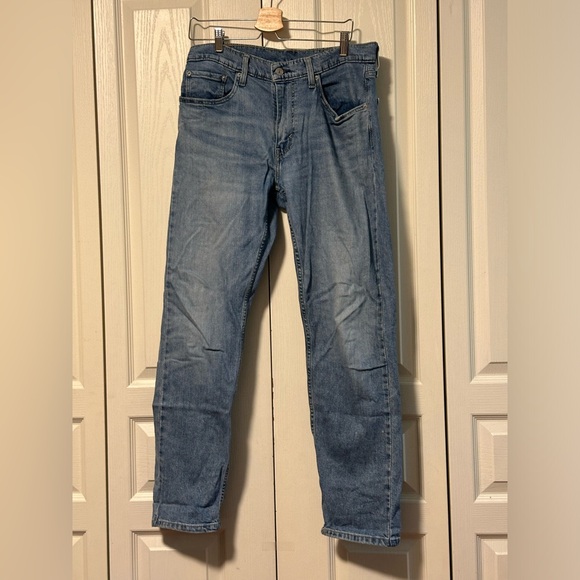 Levi’s 502 Light Wash Jeans - Picture 1 of 3